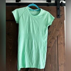 Lulu Lemon Top Size 6